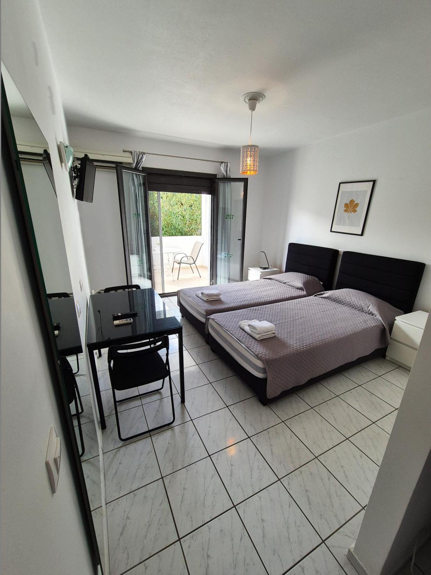 Natalie'S Hotel Skala  Экстерьер фото